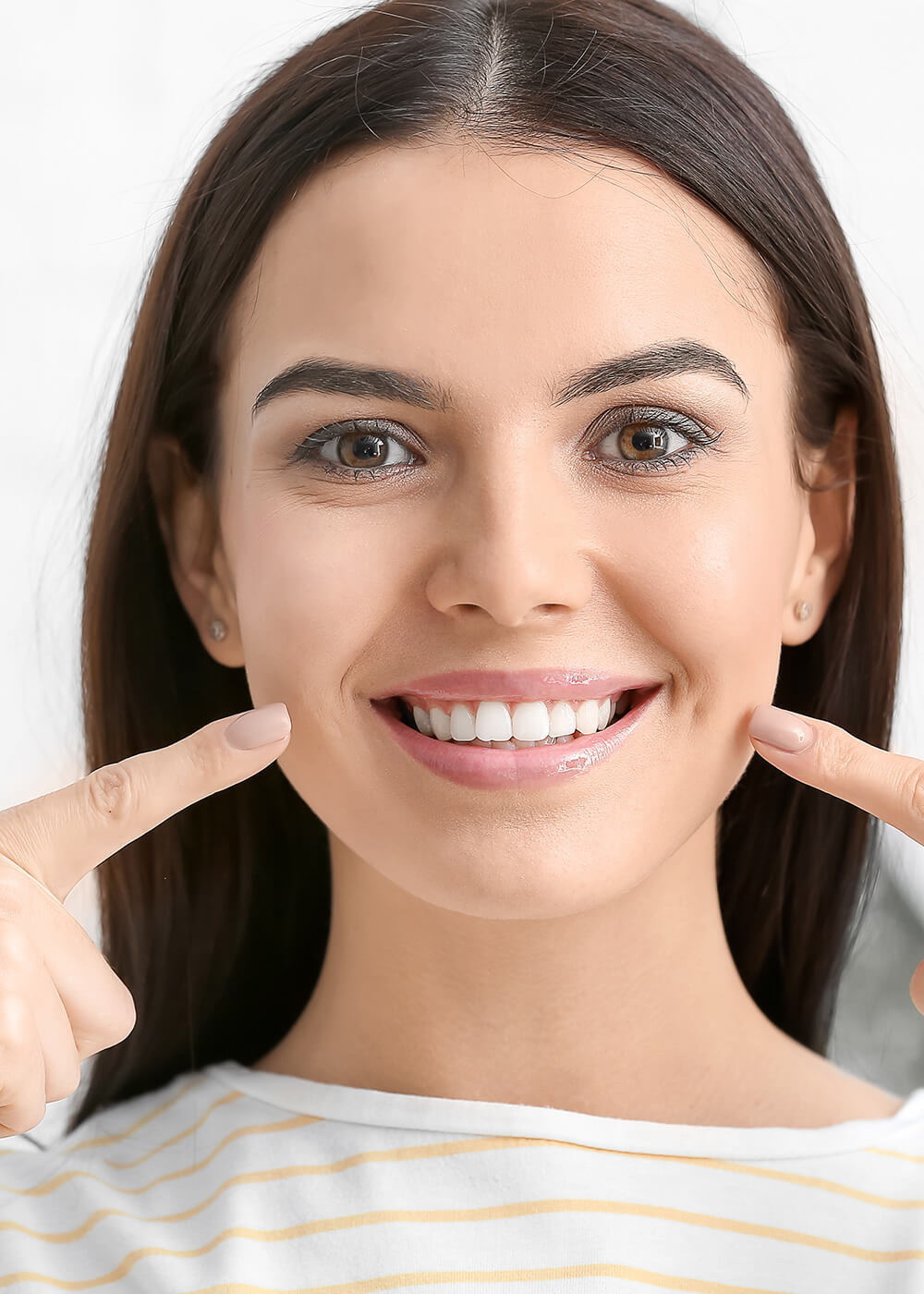 Does Teeth Whitening Damage Your Teeth: The Truth Uncovered